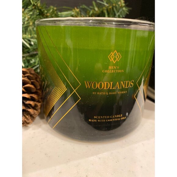 Bath & Body Works “Woodlands” 3 Wick Candle - Picture 2 of 5